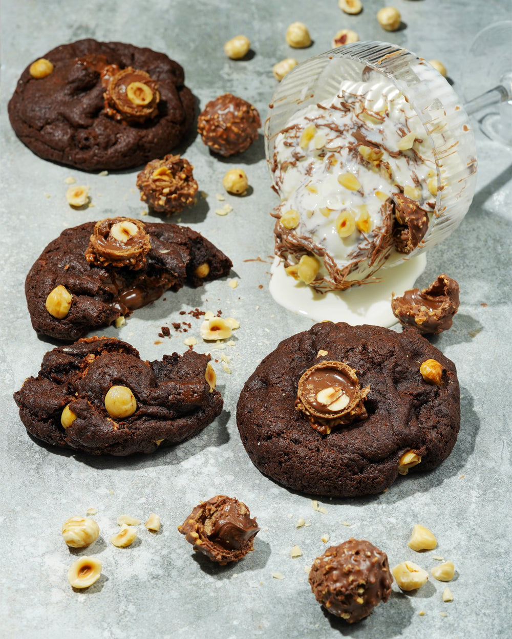 Capo Ferrero (Hazelnut Chocolate Stuffed Cookie) - 120gm